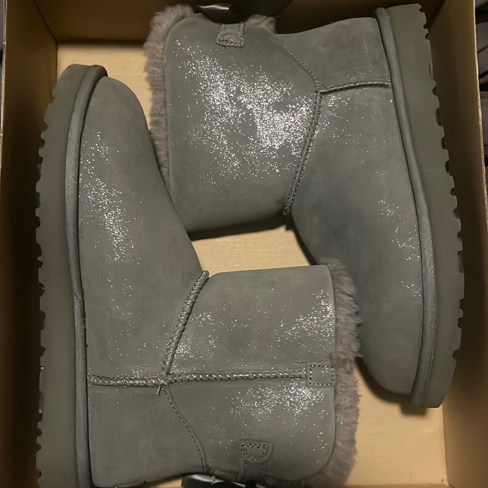 Grey sparkly new Ugg boots size 8 women’s.